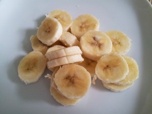 lovelowfat-nutribullet-sliced-bananas